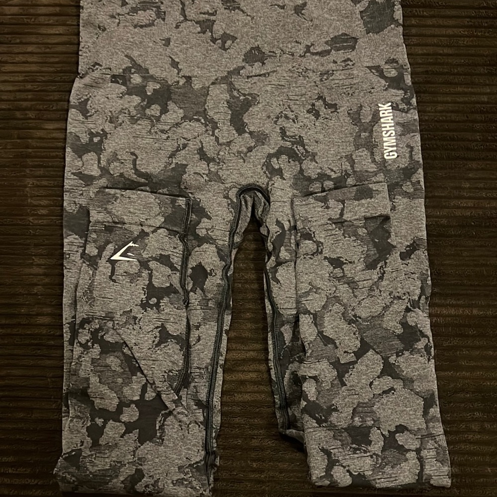 Gymshark Camo Adapt leggings